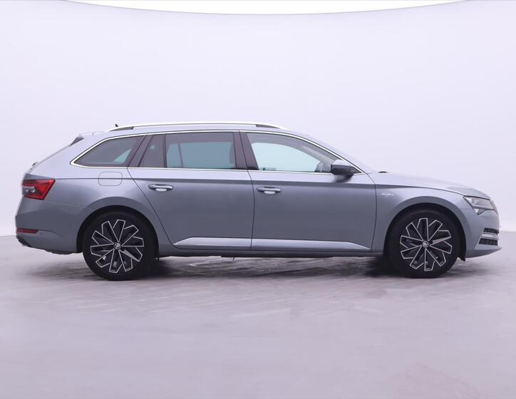 Škoda Superb 8