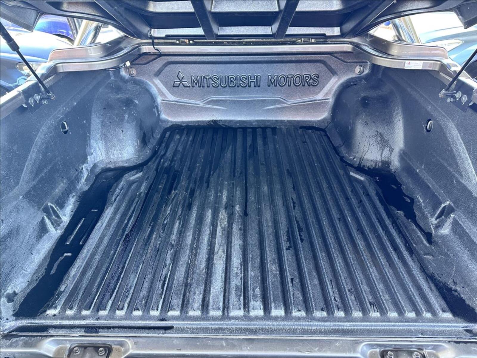 Mitsubishi L200 5