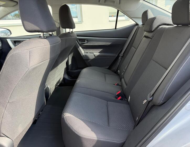 Toyota Corolla 10
