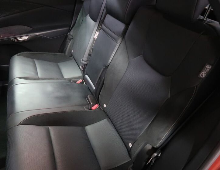 Lexus RX 500h 12