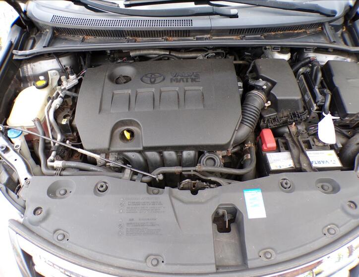 Toyota Avensis 26