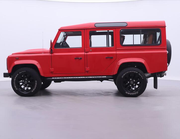 Land Rover Defender 4