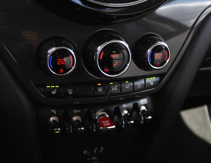 Mini Countryman 21