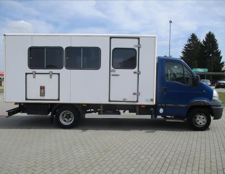 Renault Mascott 5