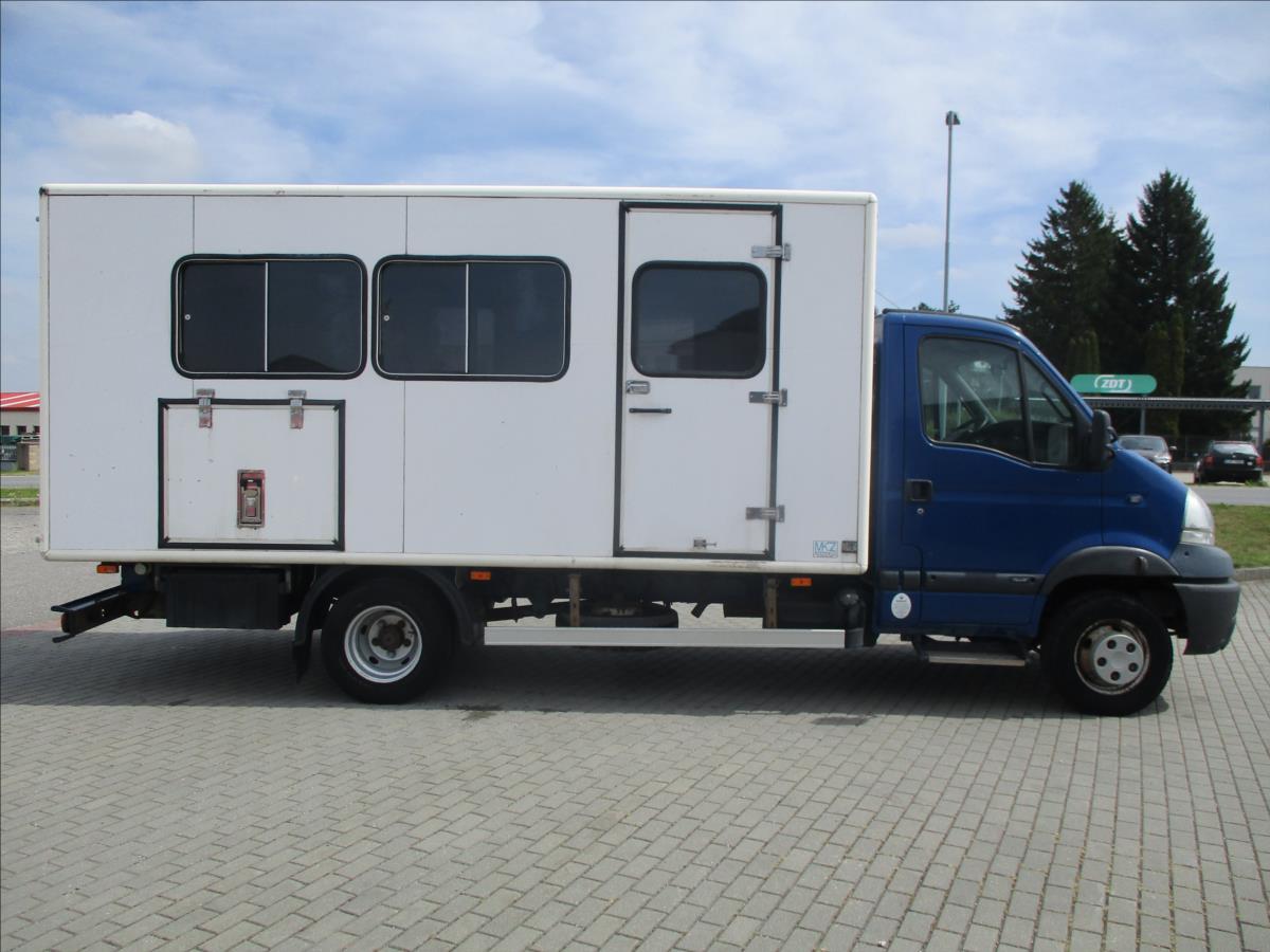 Renault Mascott