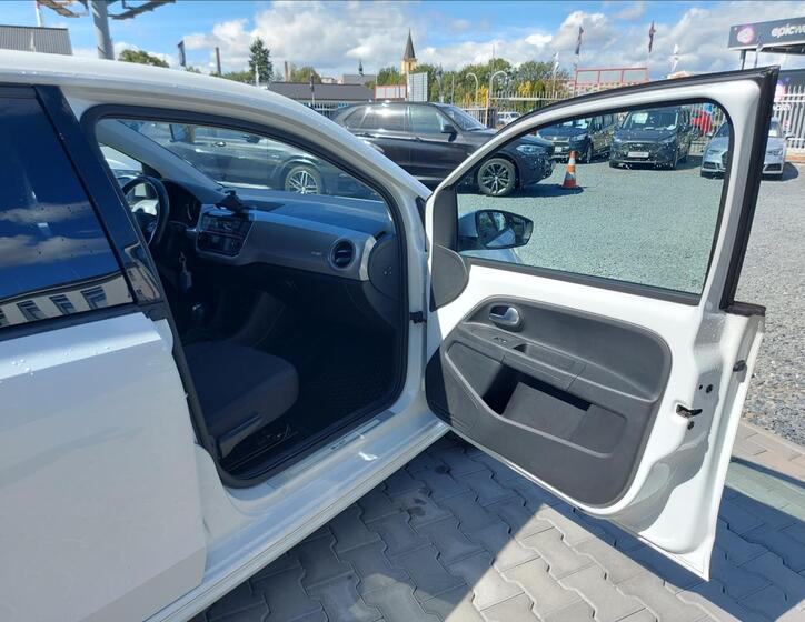 Volkswagen e-up! 19