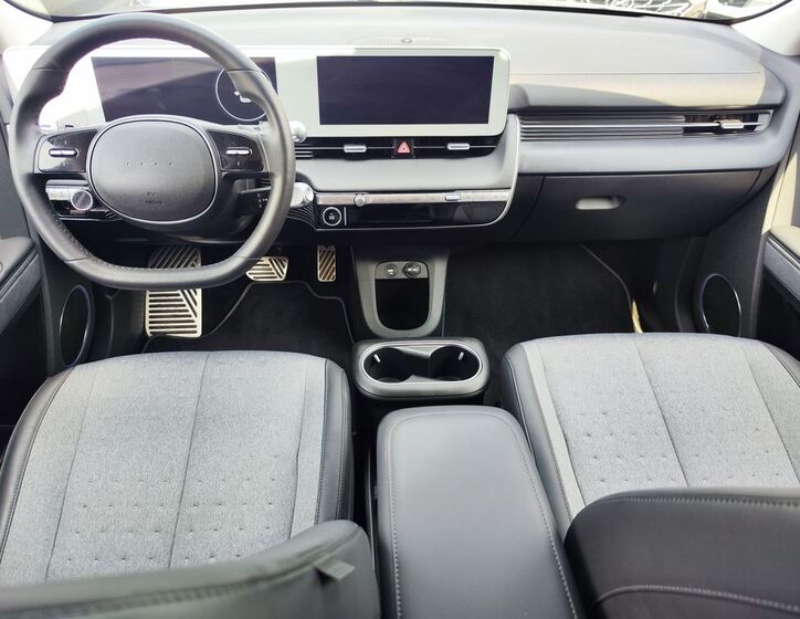 Hyundai IONIQ 16