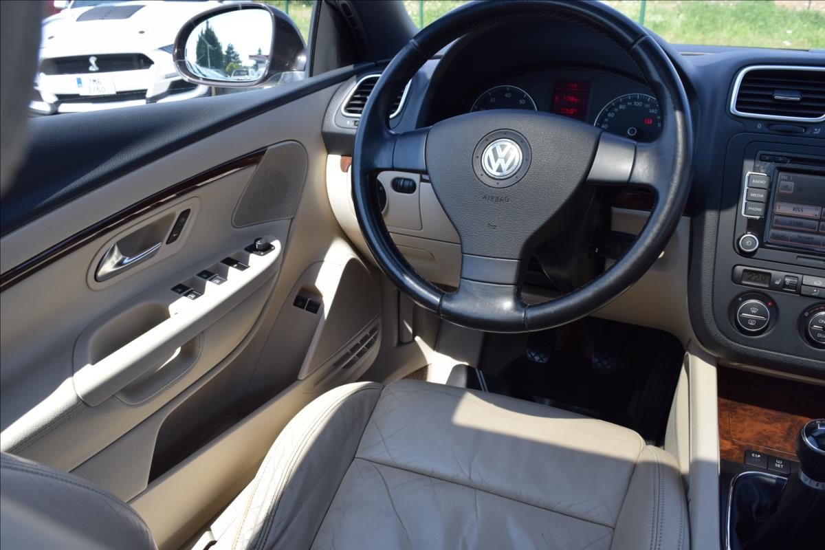 Volkswagen EOS