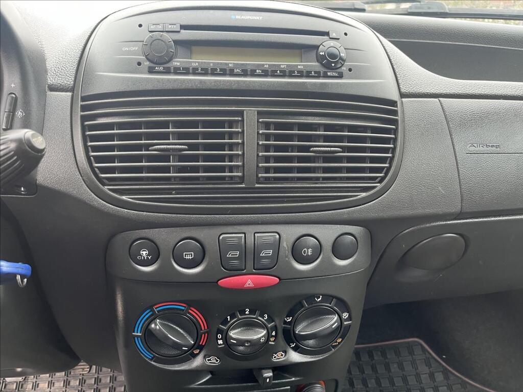 Fiat Punto 15