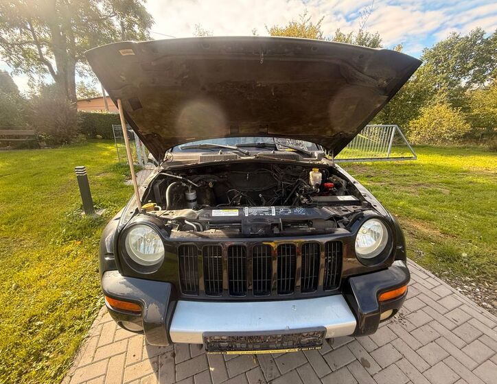 Jeep Liberty 9