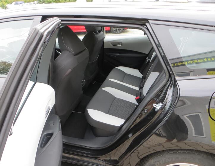 Toyota Corolla 23