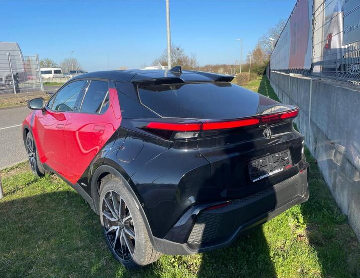 Toyota C-HR 3