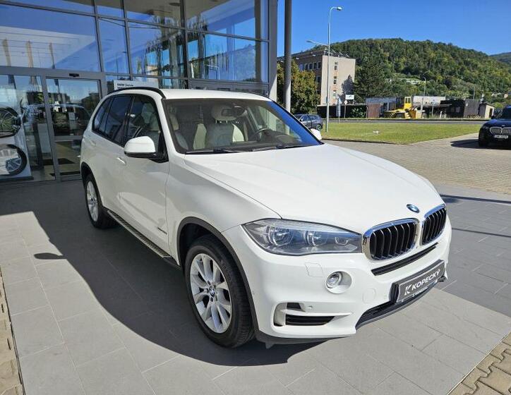 BMW X5 8