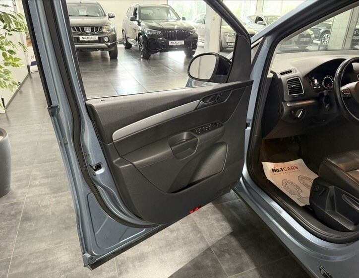 Volkswagen Sharan 6