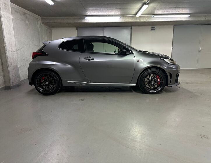 Toyota Yaris 4