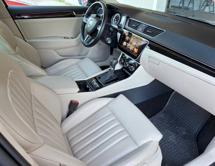 Škoda Superb 13