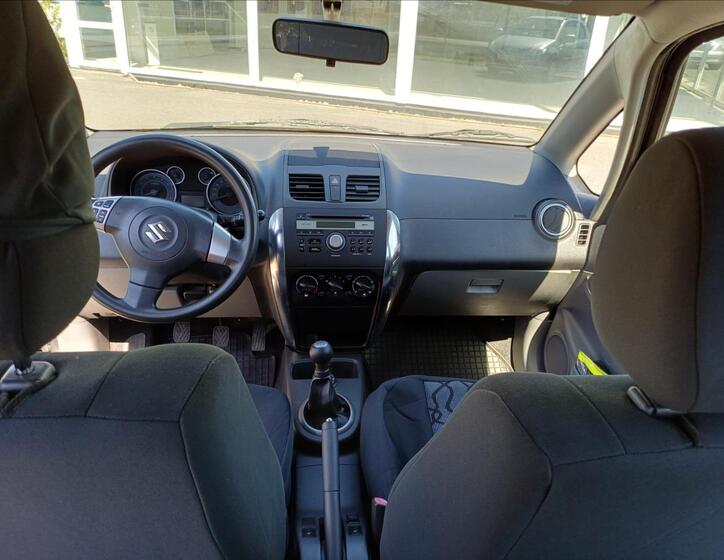 Suzuki SX4 9