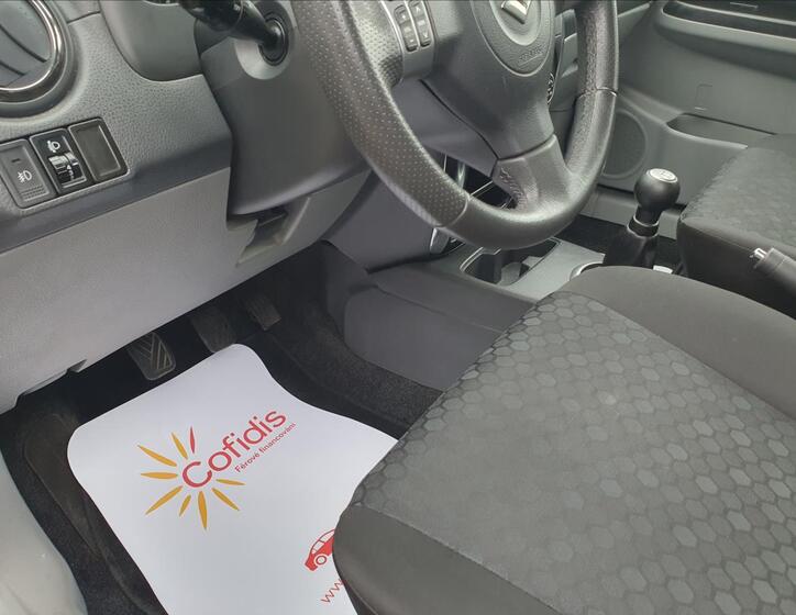 Suzuki SX4 16
