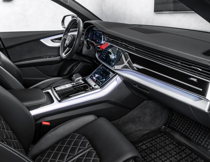 Audi Q8 13