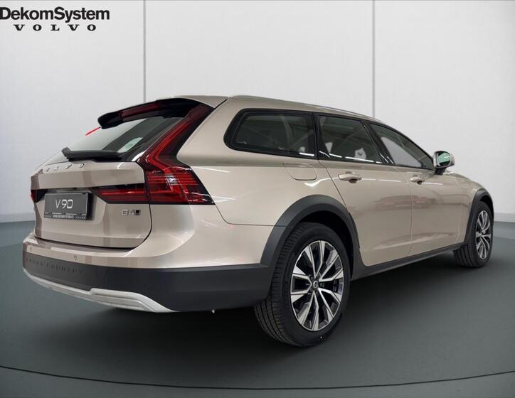 Volvo V90 3