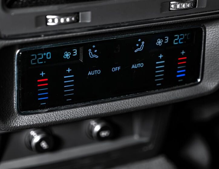 Audi Q8 20