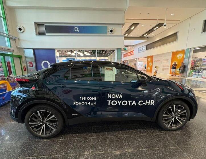 Toyota C-HR 2