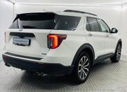 Ford Explorer 2