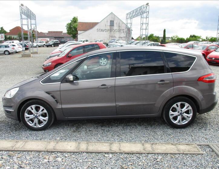 Ford S-MAX 8