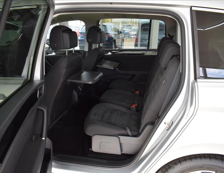 Volkswagen Touran 11