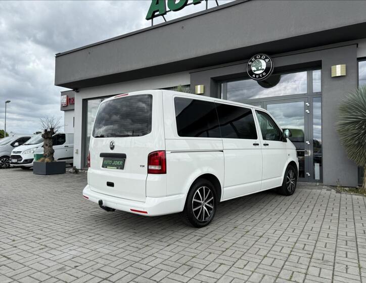 Volkswagen Multivan 8