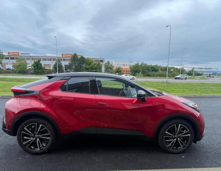 Toyota C-HR 8