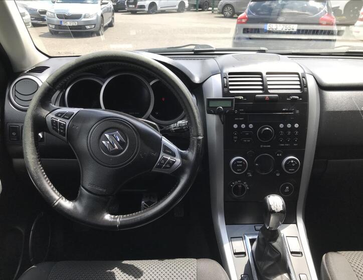 Suzuki Grand Vitara 9