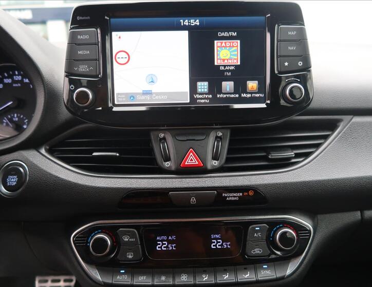 Hyundai i30 14