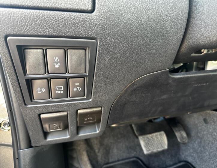 Toyota Hilux 11