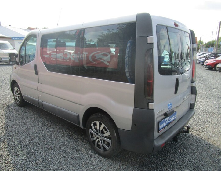 Opel Vivaro 6