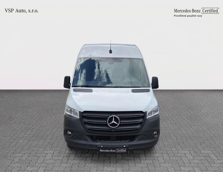 Mercedes-Benz Sprinter 8