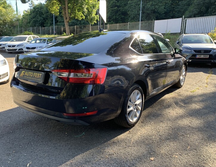 Škoda Superb 8