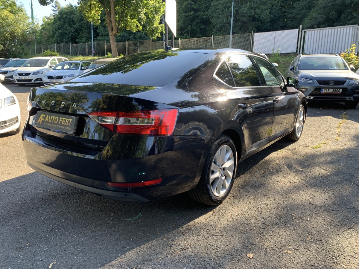 Škoda Superb