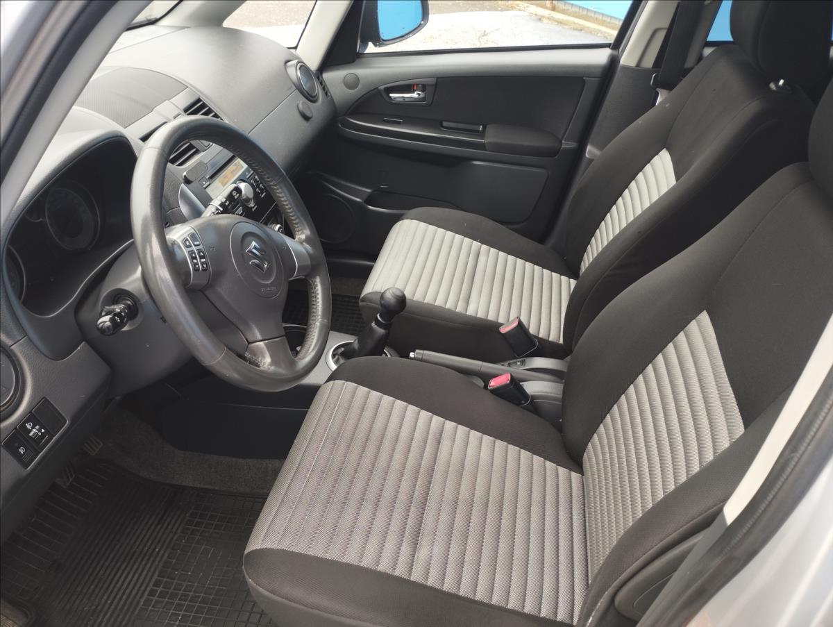 Suzuki SX4