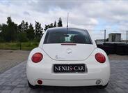 Volkswagen New Beetle 6