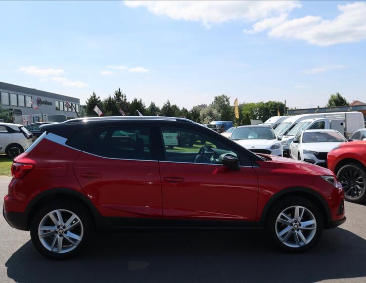 Seat Arona 5