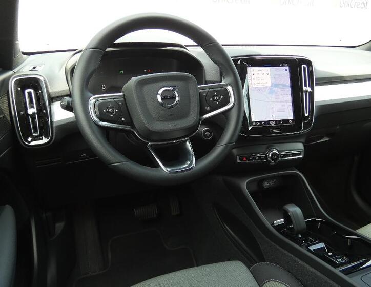 Volvo XC40 5