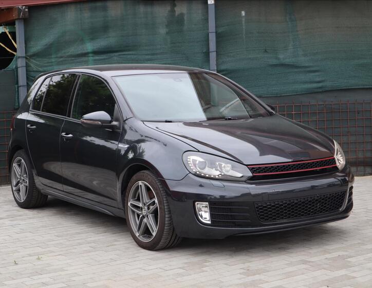Volkswagen Golf 1