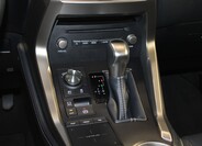 Lexus NX 300h 16