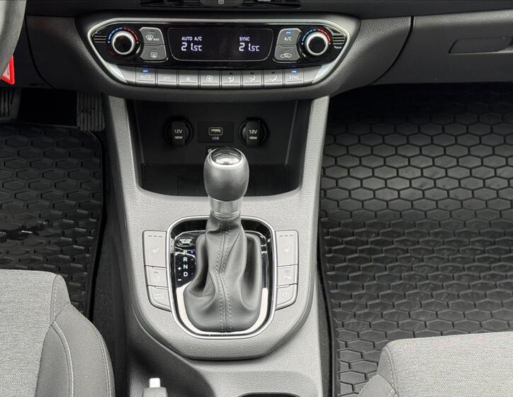 Hyundai i30 13