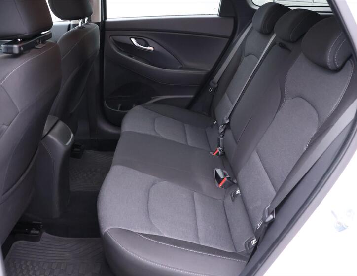 Hyundai i30 14