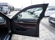 BMW Řada 7 23