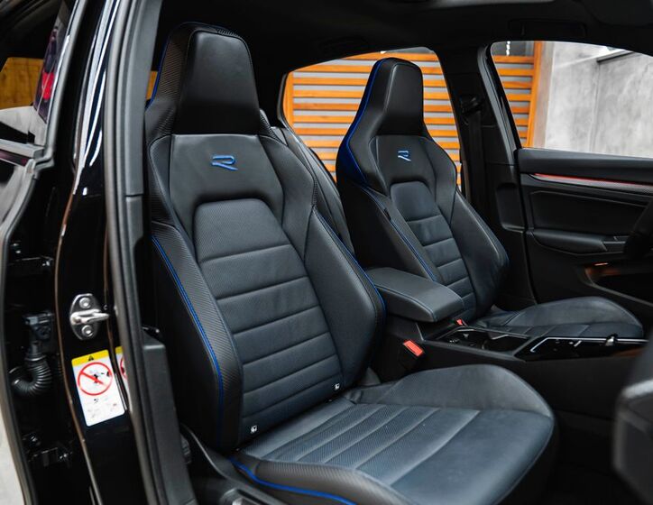 Volkswagen Golf 31