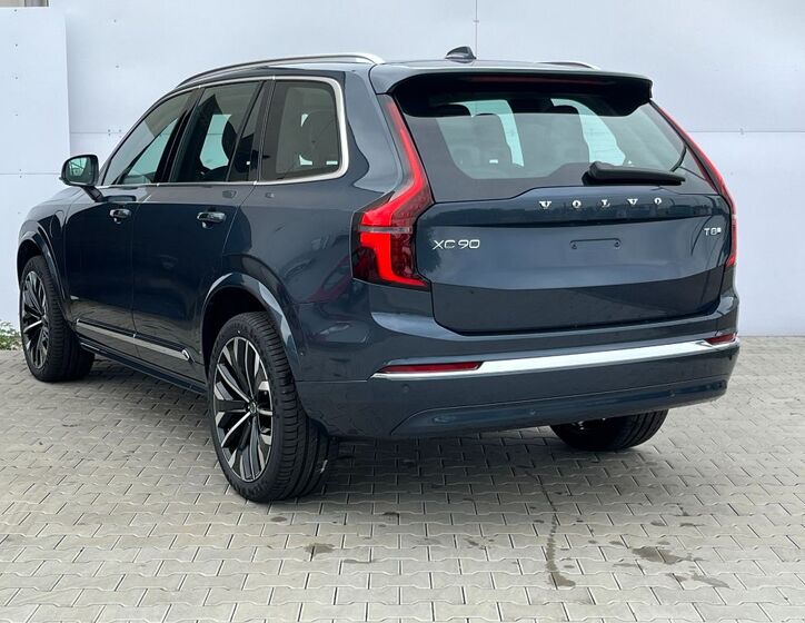 Volvo XC90 28