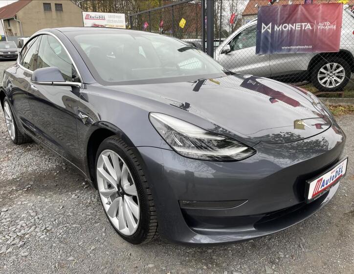 Tesla Model 3 9